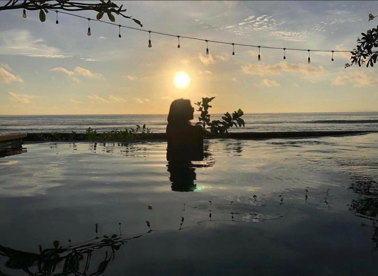 Juan Beach Bungalow Batununggul Eksteriør bilde