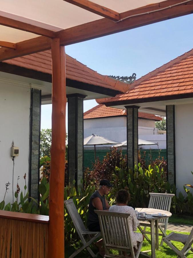 Juan Beach Bungalow Batununggul Eksteriør bilde